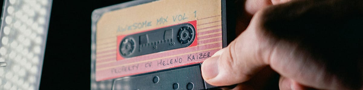 Casette, indicating an old version